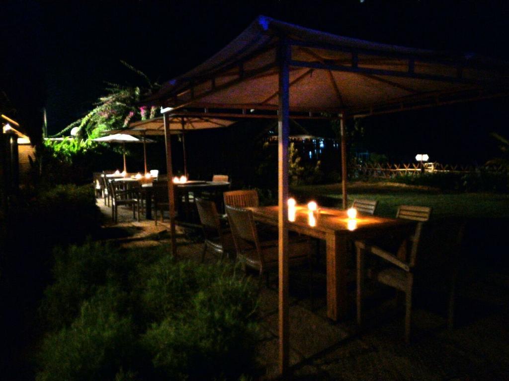 Jepara Marina Beach Bungalows Экстерьер фото